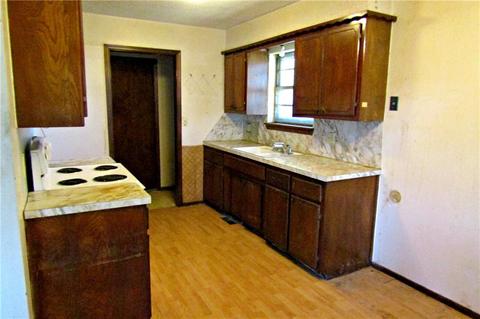 413 S 6th, Verden, OK 73092 photo 2