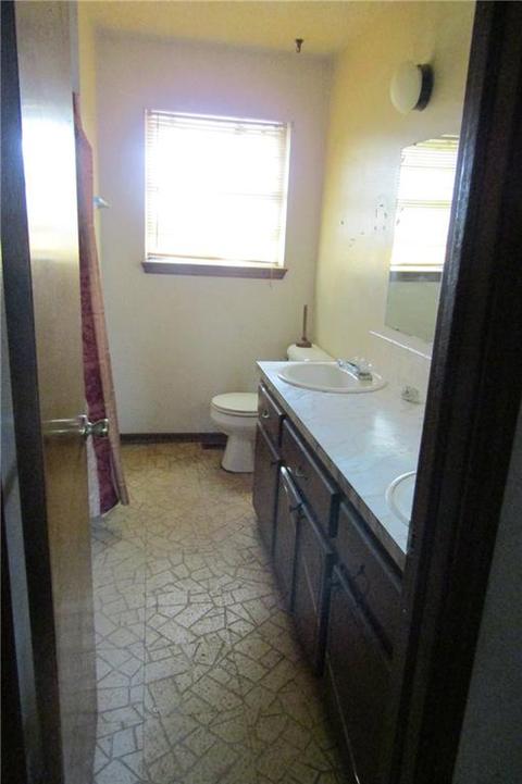 413 S 6th, Verden, OK 73092 photo 6