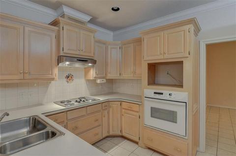 420 Prestwick, Norman, OK 73072 photo 3