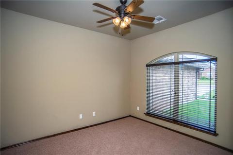 3401 Ashton Dr, Moore, OK 73160 photo 5