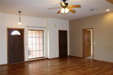 309 Libra, Altus, OK 73521 photo 3