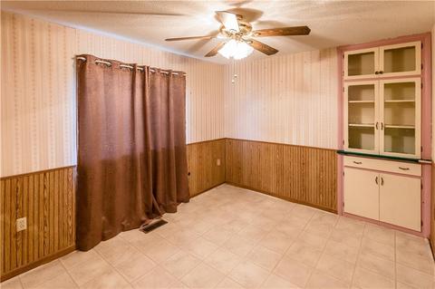 106 E 7th St, Leedey, OK 73654 photo 7