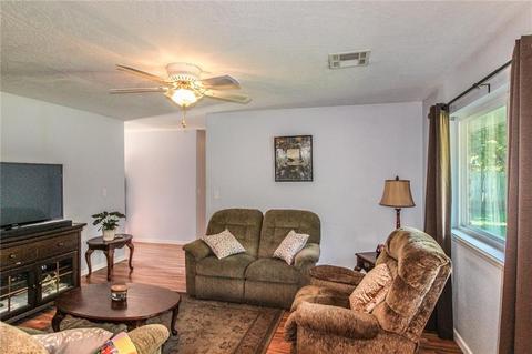 832 Richmond Dr, Norman, OK 73071 photo 2
