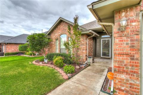 720 NE 20th St, Moore, OK 73160 photo 2