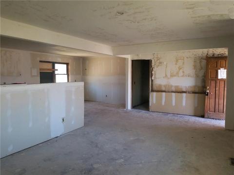 902 N Sims Ave, Hydro, OK 73048 photo 3