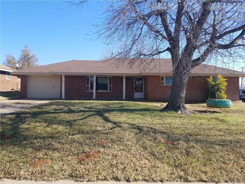 902 N Sims Ave, Hydro, OK 73048 photo 1