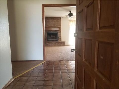 2212 Galaxy, Altus, OK 73521 photo 4