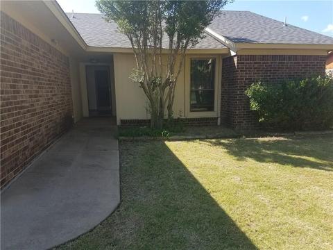 2212 Galaxy, Altus, OK 73521 photo 2