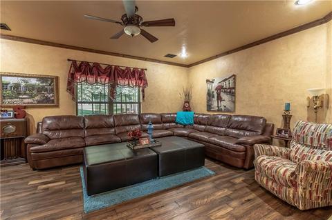 2324 E Rock Crk, Tuttle, OK 73089 photo 9