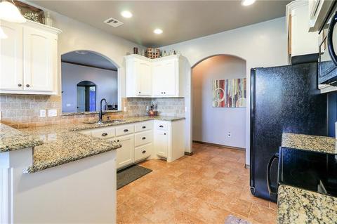 2917 Elmo Way, Moore, OK 73160 photo 13