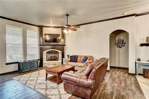 1709 NE 25th, Moore, OK 73160 photo 3