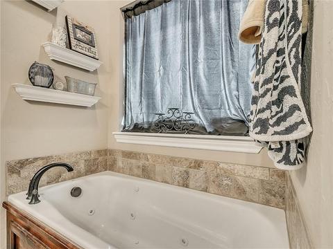 20607 Frontier Ave, Harrah, OK 73045 photo 10