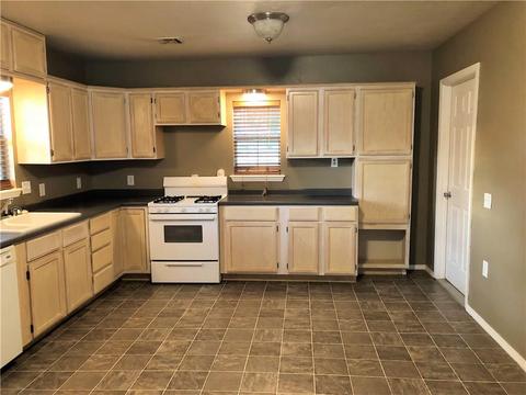 302 E Washington, Crescent, OK 73028 photo 9