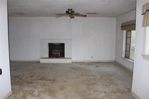 1040 E Walnut, Altus, OK 73521 photo 5