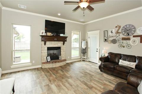 619 Joshua Dr, Tuttle, OK 73089 photo 5