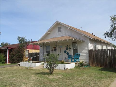 816 N Willard St, Altus, OK 73521 photo 1
