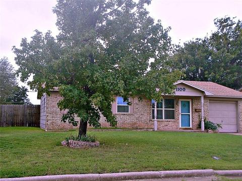 1100 Burns, Altus, OK 73521 photo 1