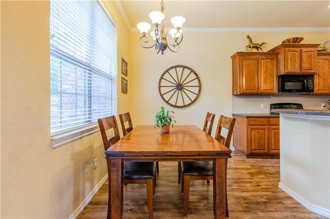 4220 Mackenzie Dr, Moore, OK 73160 photo 6