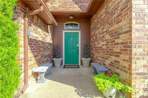 4220 Mackenzie Dr, Moore, OK 73160 photo 3