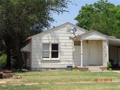 311 E Pecan St, Altus, OK 73521 photo 1