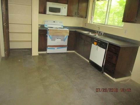 802 Parkview, Cushing, OK 74023 photo 3