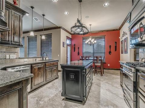 516 E Amelia Ter, Mustang, OK 73064 photo 12