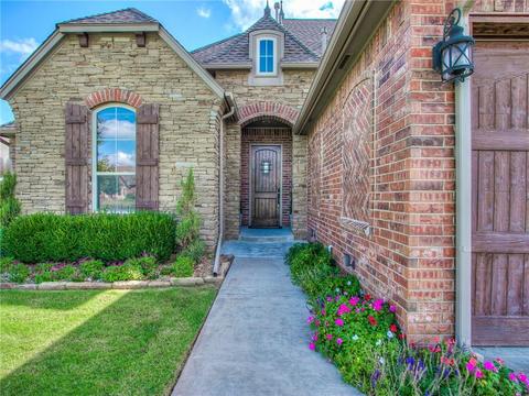 516 E Amelia Ter, Mustang, OK 73064 photo 2