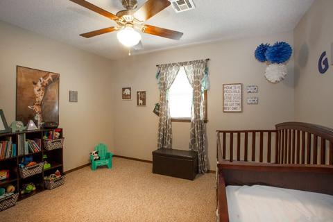 155 Regency, Clinton, OK 73601 photo 16