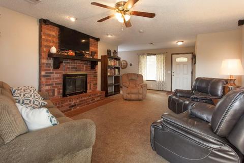 155 Regency, Clinton, OK 73601 photo 11