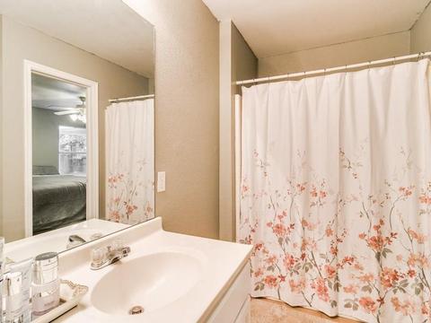 1005 N Gale Ave, Moore, OK 73160 photo 13