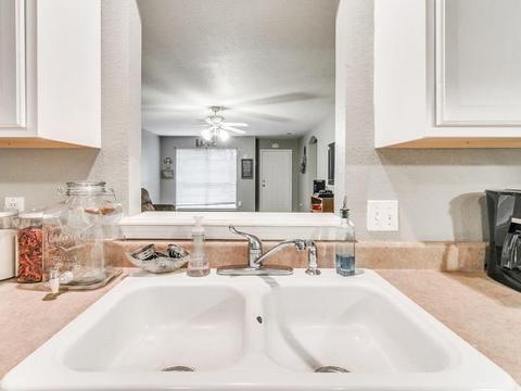 1005 N Gale Ave, Moore, OK 73160 photo 5