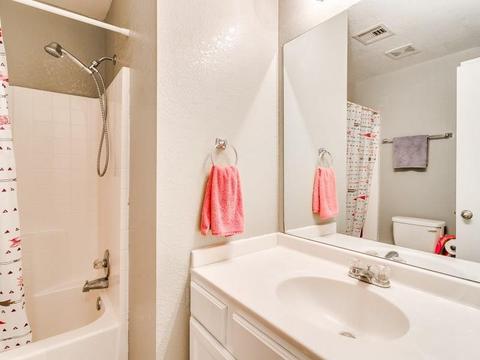 1005 N Gale Ave, Moore, OK 73160 photo 8