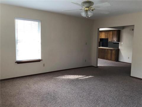 920 Grady, Altus, OK 73521 photo 9