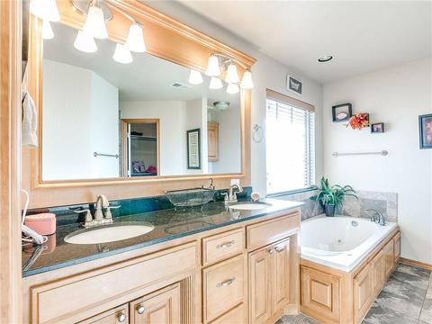 4526 Apple Estates Rd, Moore, OK 73160 photo 15