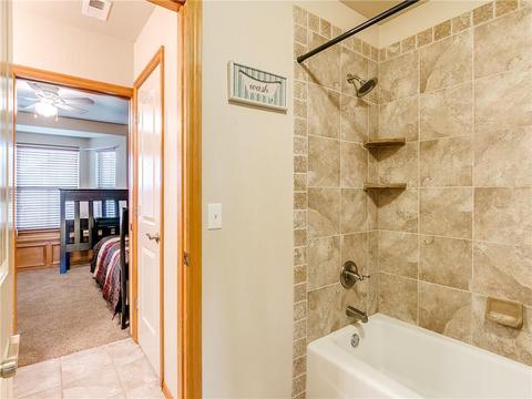 4526 Apple Estates Rd, Moore, OK 73160 photo 9