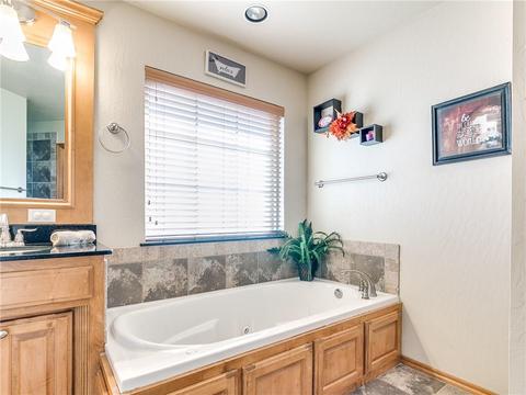 4526 Apple Estates Rd, Moore, OK 73160 photo 18