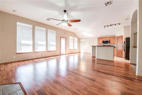 613 Hedgewood Dr, Moore, OK 73160 photo 4