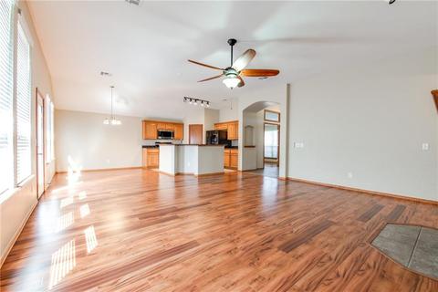 613 Hedgewood Dr, Moore, OK 73160 photo 3