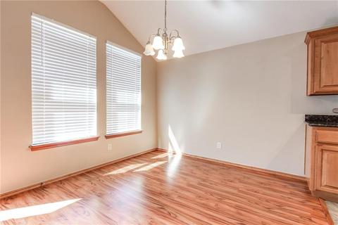 613 Hedgewood Dr, Moore, OK 73160 photo 13