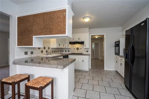 1709 Rolling Stone, Norman, OK 73071 photo 4