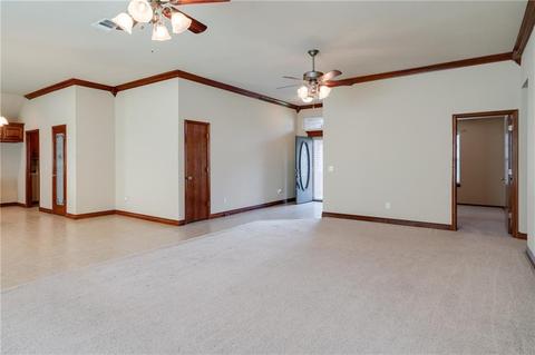 704 Meleah, Mcloud, OK 74851 photo 5