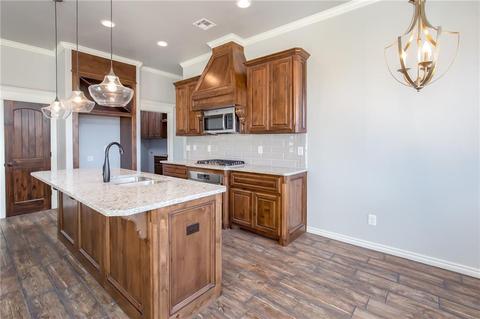 1920 NE 25th St, Moore, OK 73160 photo 8