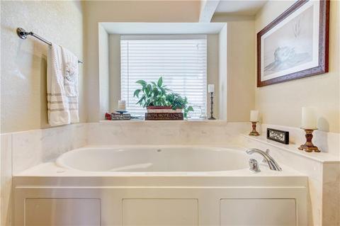 2037 Oak Dr, Moore, OK 73170 photo 28