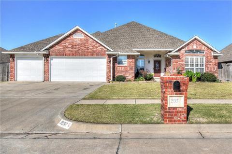 2037 Oak Dr, Moore, OK 73170 photo 1