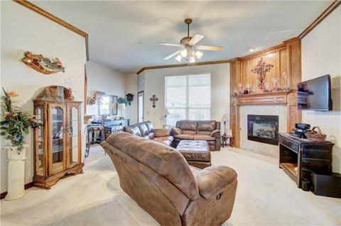 2037 Oak Dr, Moore, OK 73170 photo 9