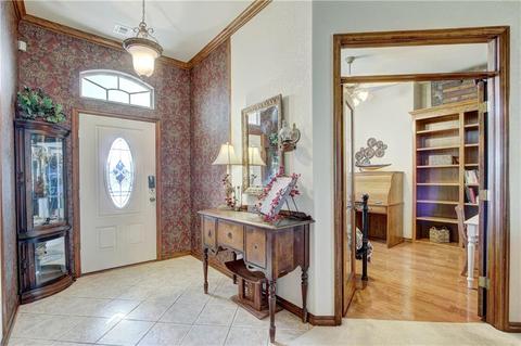 2037 Oak Dr, Moore, OK 73170 photo 4