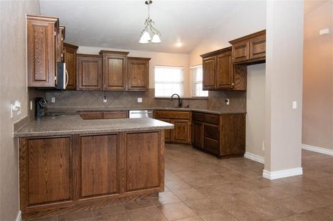 1801 Foxtail Cir, Altus, OK 73521 photo 9