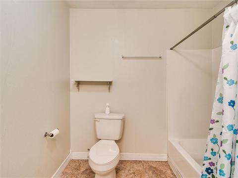 704 E Vilas Ave, Guthrie, OK 73044 photo 33