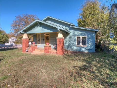 704 E Vilas Ave, Guthrie, OK 73044 photo 3