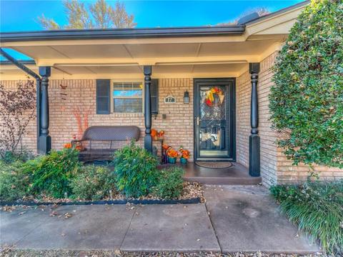 17 Delaware Dr, Shawnee, OK 74801 photo 2